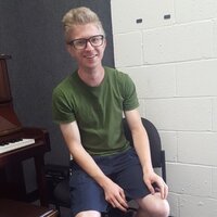 CSULB Piano Performance graduate with 10+ years of experience gives piano lessons in-person or from home - Special needs welcome!