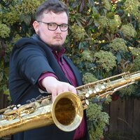 Jazz Saxophone student offering alto and tenor saxophone lessons online to all ages.